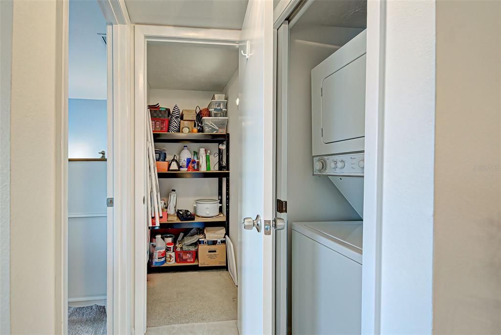 For Sale: $238,000 (2 beds, 2 baths, 1075 Square Feet)