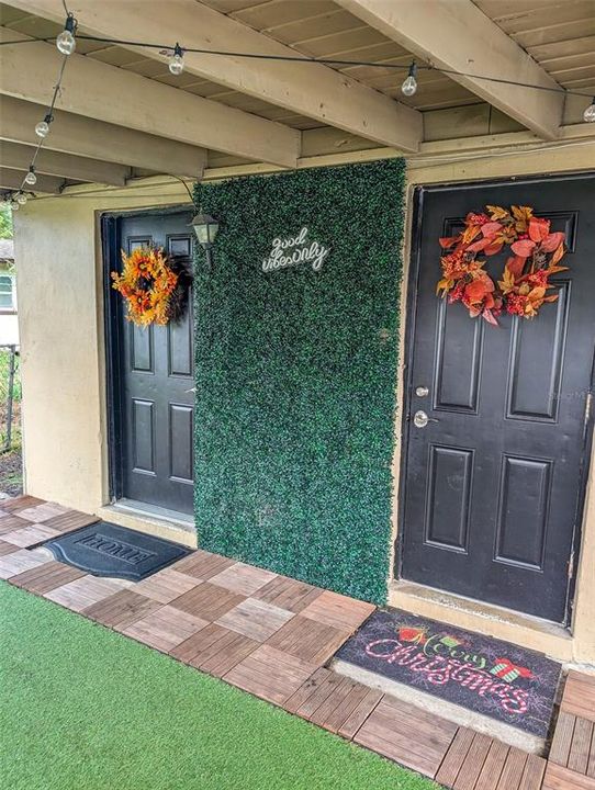 合同活跃: $219,000 (3 贝兹, 1 浴室, 1099 平方英尺)