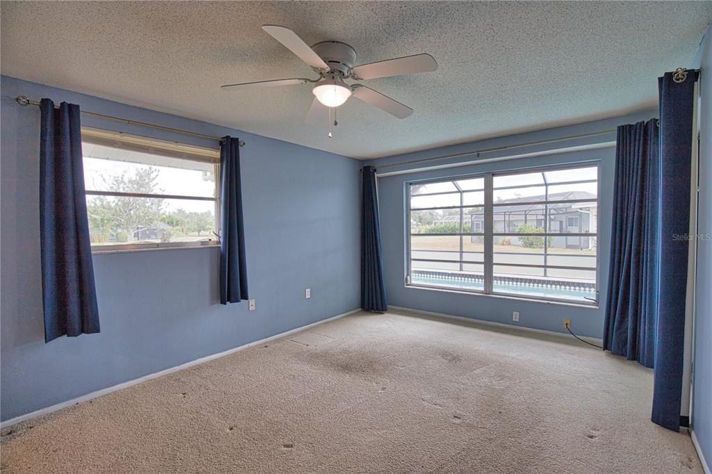 For Sale: $299,990 (2 beds, 2 baths, 1217 Square Feet)