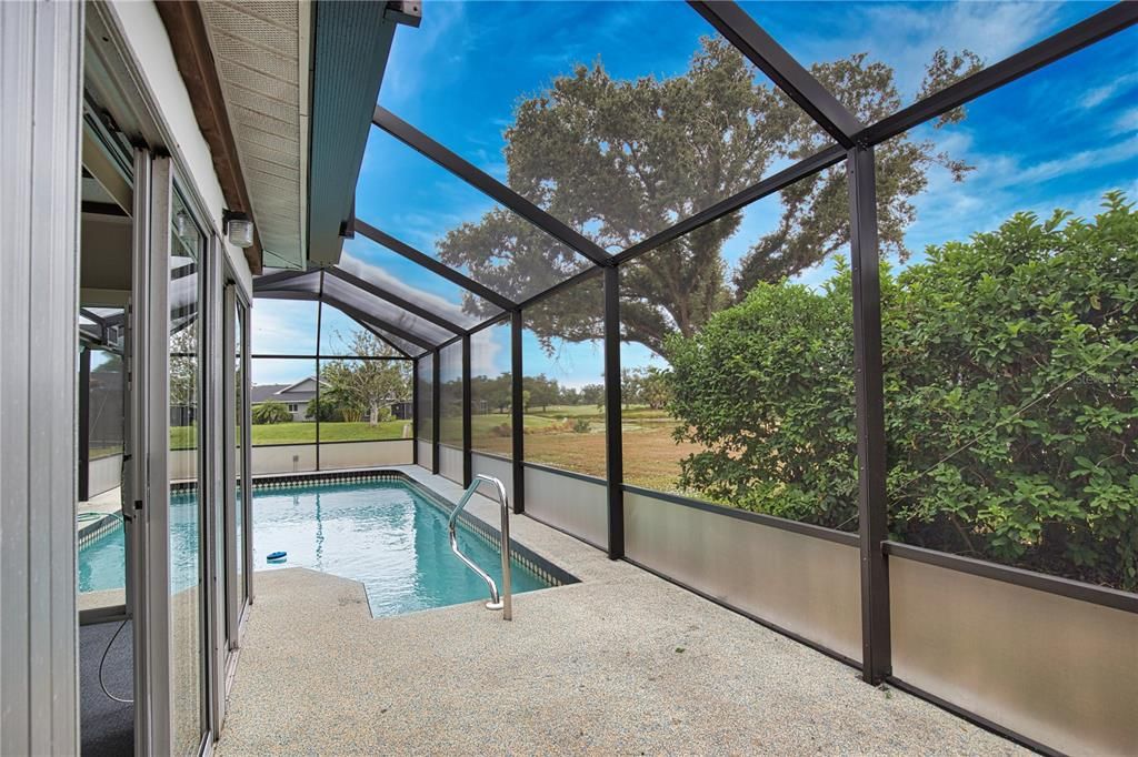 For Sale: $299,990 (2 beds, 2 baths, 1217 Square Feet)