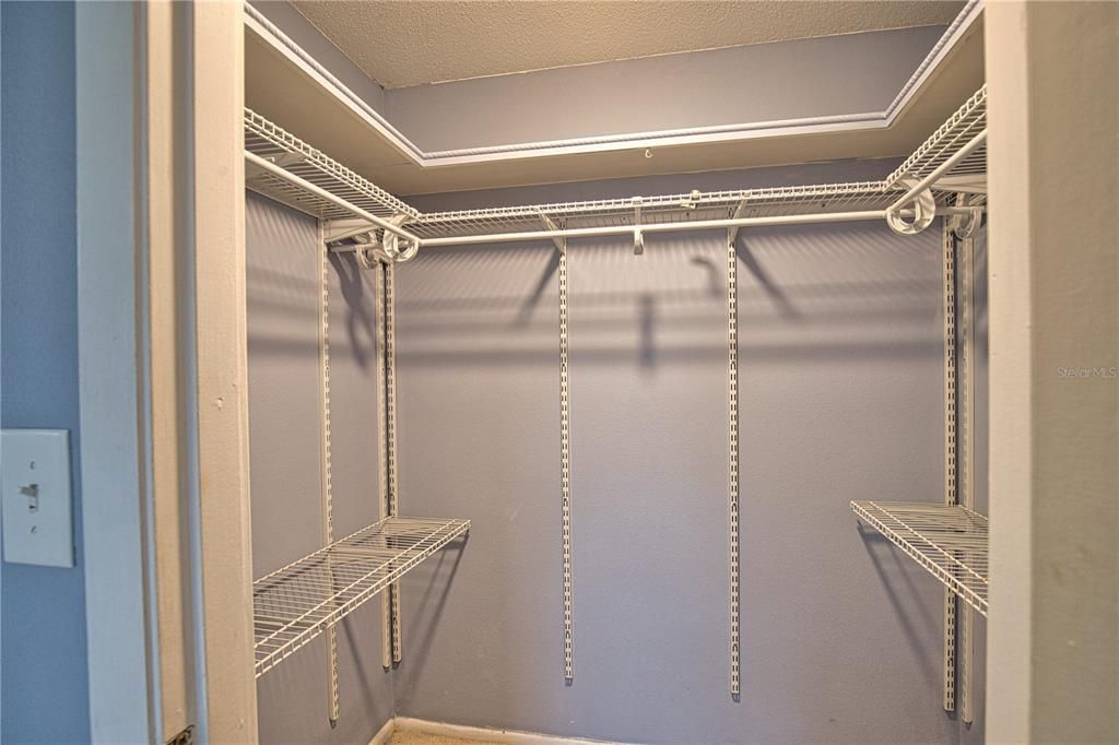 For Sale: $299,990 (2 beds, 2 baths, 1217 Square Feet)