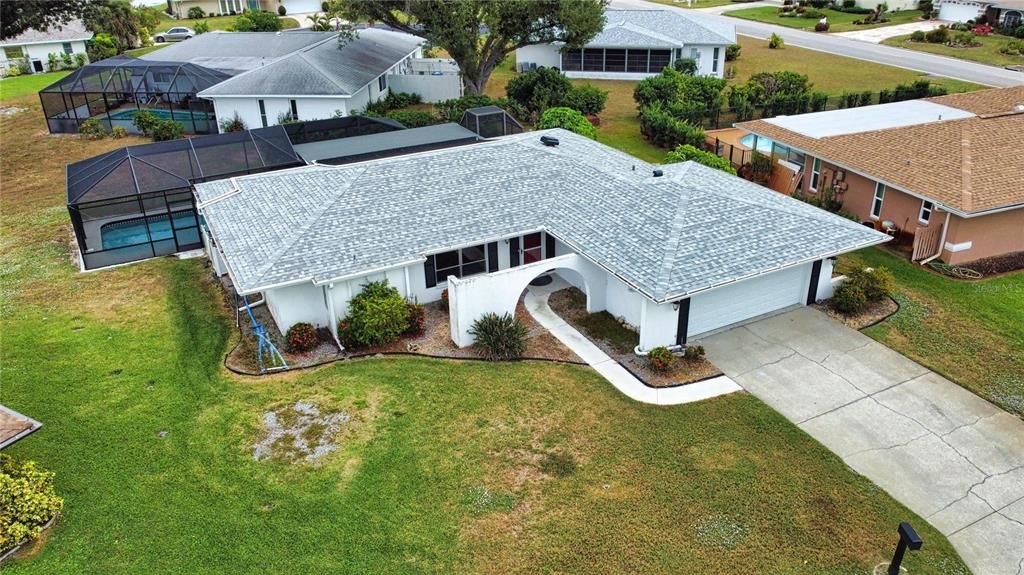 For Sale: $299,990 (2 beds, 2 baths, 1217 Square Feet)