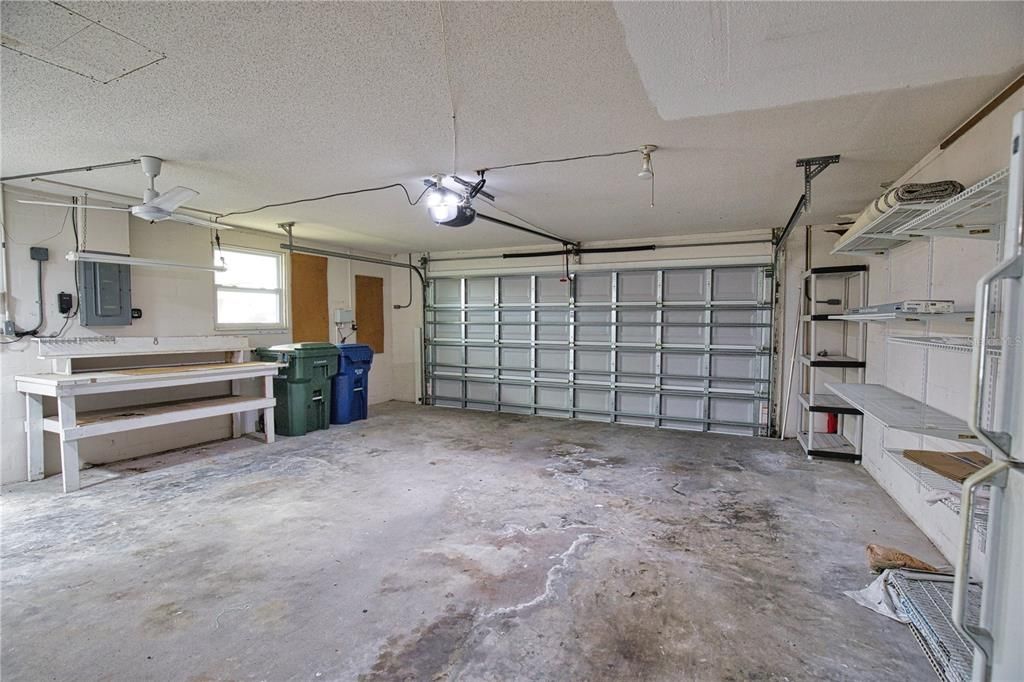 For Sale: $299,990 (2 beds, 2 baths, 1217 Square Feet)