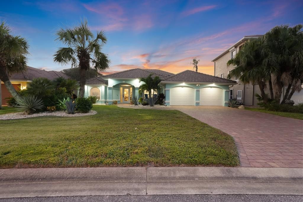 En Venta: $700,000 (5 camas, 3 baños, 2090 Pies cuadrados)