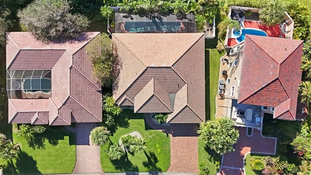 En Venta: $700,000 (5 camas, 3 baños, 2090 Pies cuadrados)