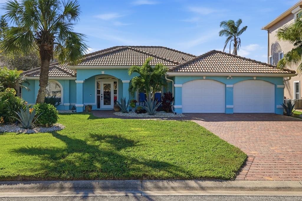 En Venta: $700,000 (5 camas, 3 baños, 2090 Pies cuadrados)