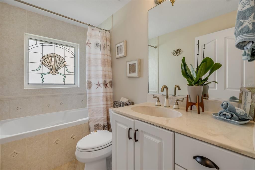 En Venta: $700,000 (5 camas, 3 baños, 2090 Pies cuadrados)