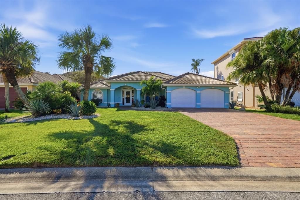 En Venta: $700,000 (5 camas, 3 baños, 2090 Pies cuadrados)