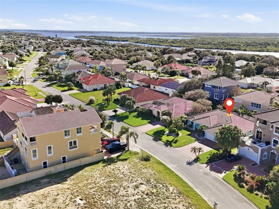 En Venta: $700,000 (5 camas, 3 baños, 2090 Pies cuadrados)