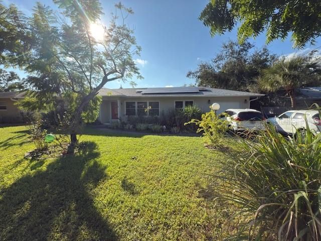 For Rent: $2,800 (3 beds, 2 baths, 1648 Square Feet)