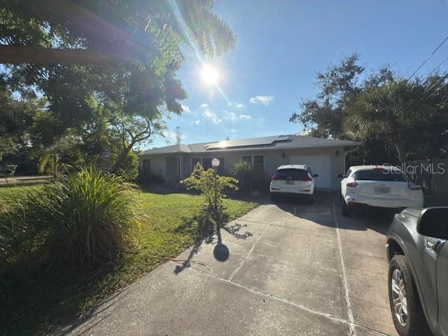 For Rent: $2,800 (3 beds, 2 baths, 1648 Square Feet)