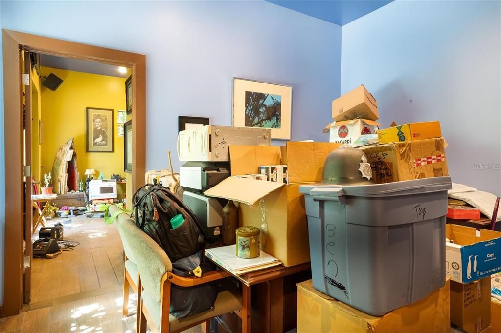 For Sale: $849,000 (5 beds, 4 baths, 2660 Square Feet)