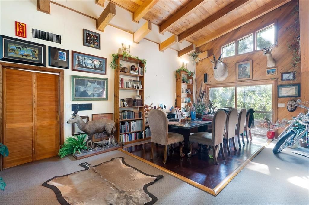 For Sale: $849,000 (5 beds, 4 baths, 2660 Square Feet)