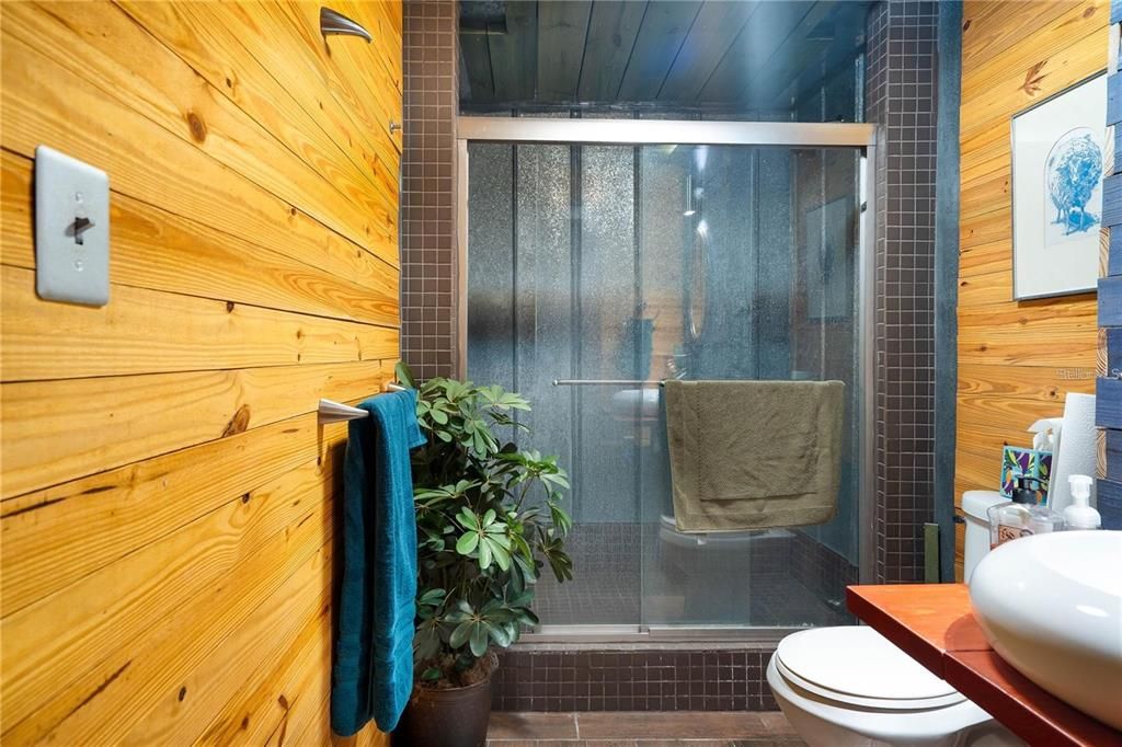 For Sale: $849,000 (5 beds, 4 baths, 2660 Square Feet)