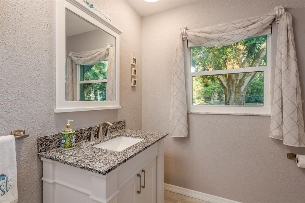 En Venta: $875,000 (4 camas, 2 baños, 2690 Pies cuadrados)