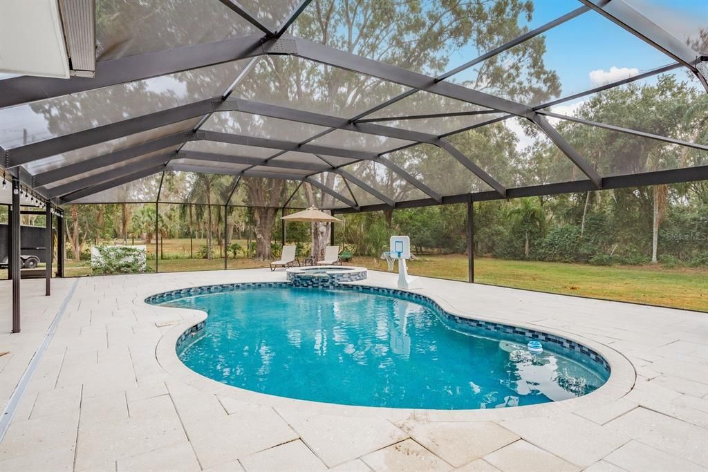 En Venta: $875,000 (4 camas, 2 baños, 2690 Pies cuadrados)