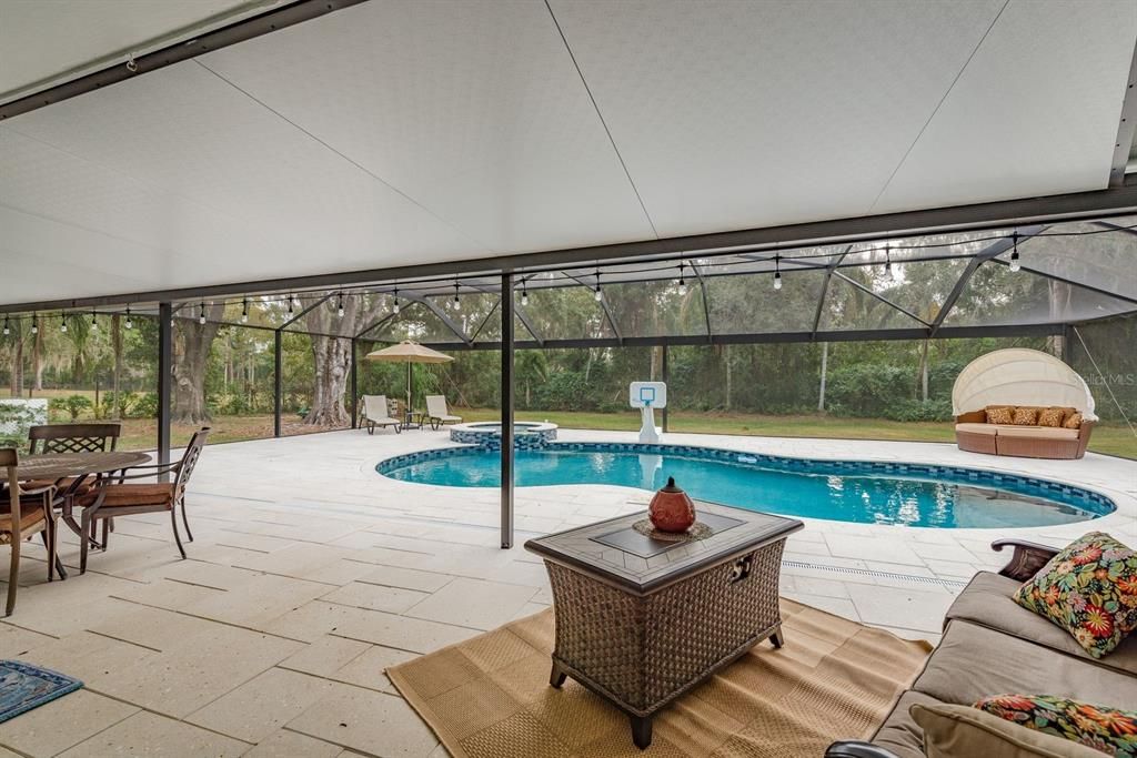 En Venta: $875,000 (4 camas, 2 baños, 2690 Pies cuadrados)