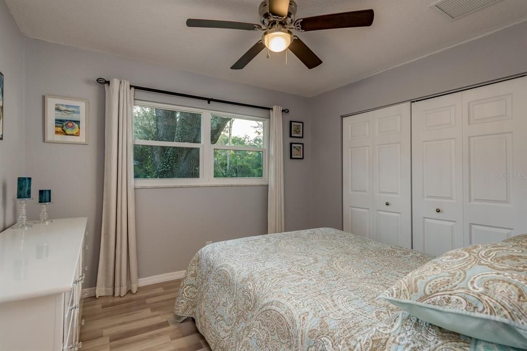 En Venta: $875,000 (4 camas, 2 baños, 2690 Pies cuadrados)