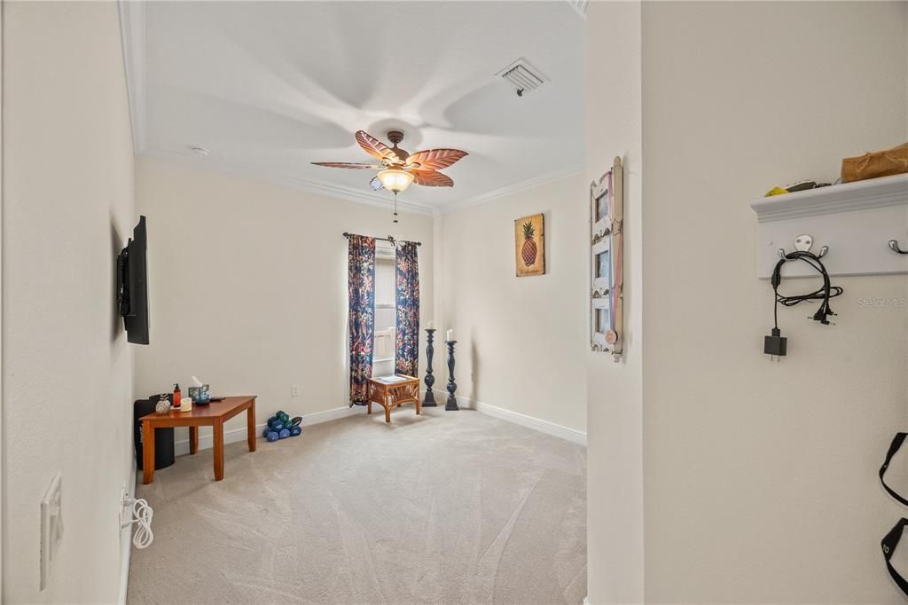 Под контрактом: $465,000 (3 спален, 2 ванн, 2226 Квадратных фут)