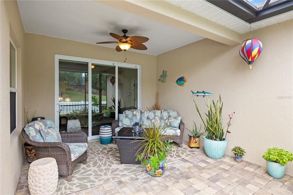 Под контрактом: $465,000 (3 спален, 2 ванн, 2226 Квадратных фут)