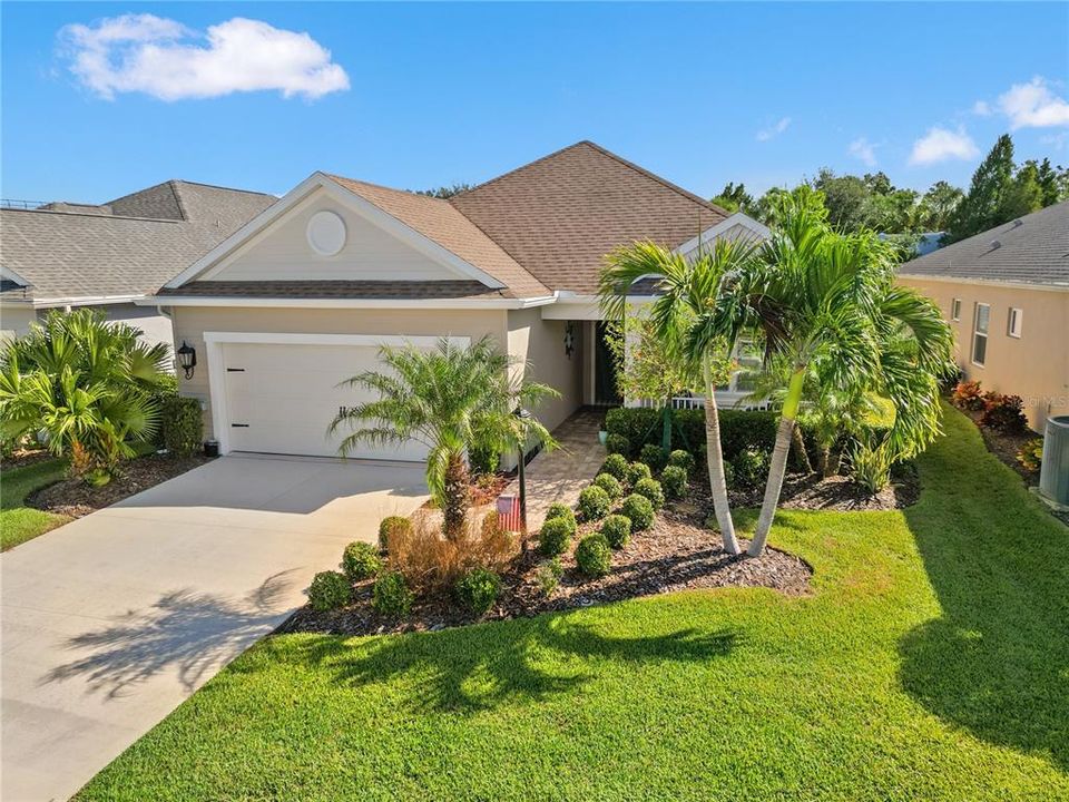 Под контрактом: $465,000 (3 спален, 2 ванн, 2226 Квадратных фут)