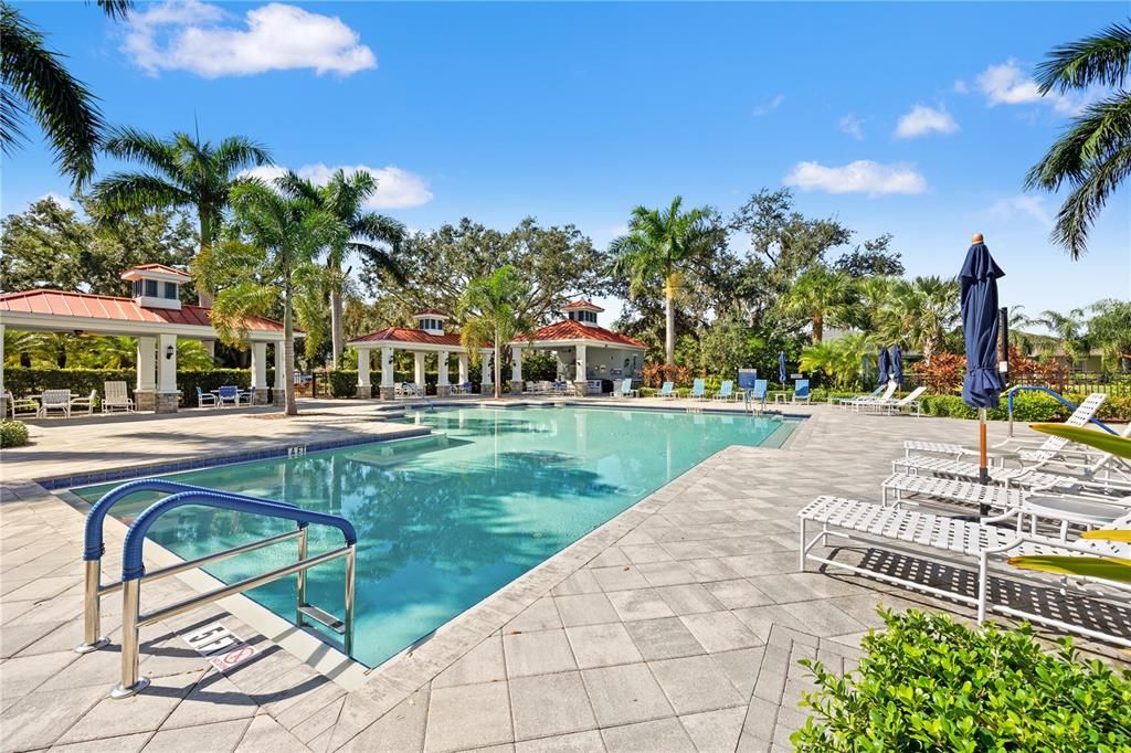 Под контрактом: $465,000 (3 спален, 2 ванн, 2226 Квадратных фут)