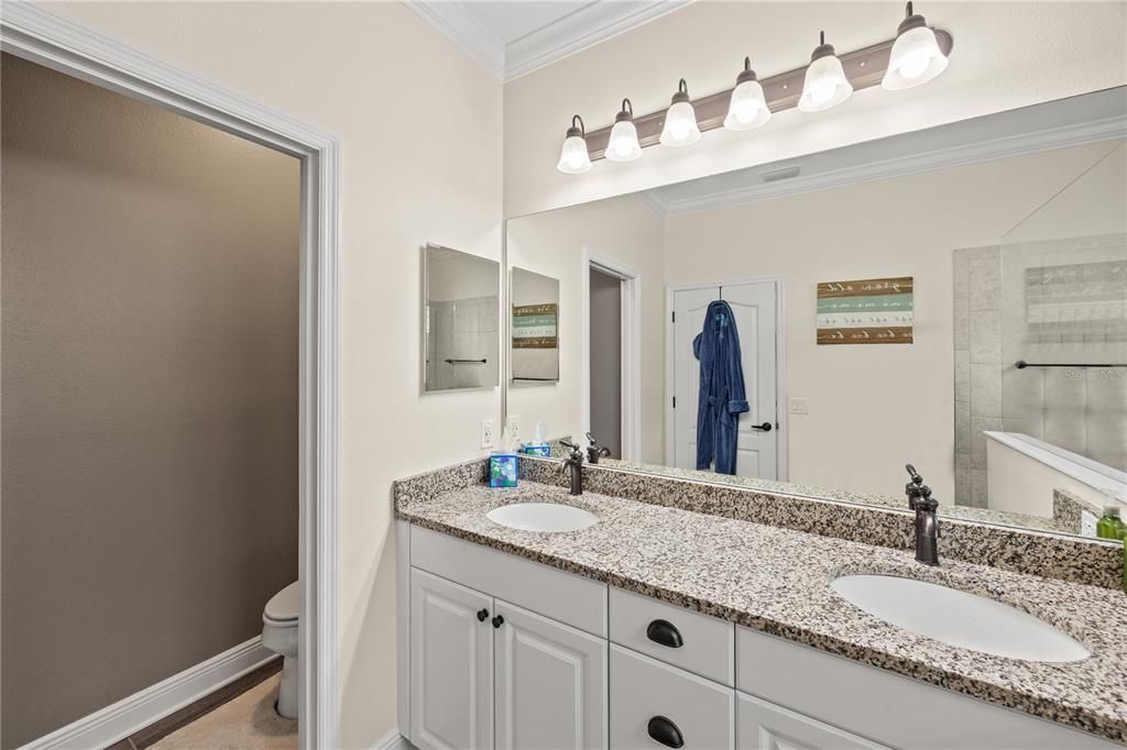 Под контрактом: $465,000 (3 спален, 2 ванн, 2226 Квадратных фут)