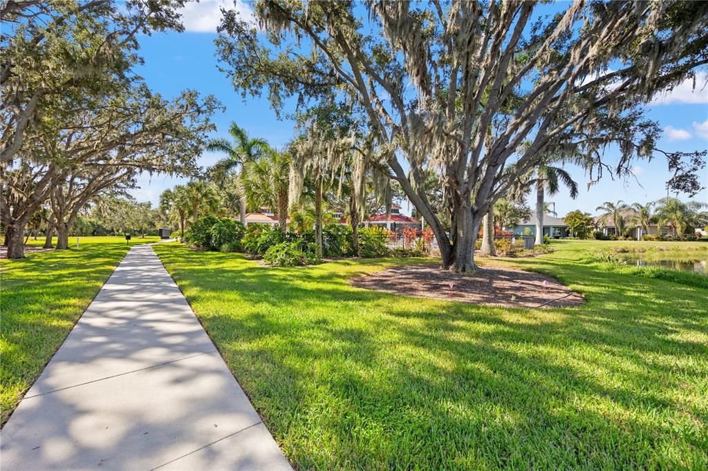 Под контрактом: $465,000 (3 спален, 2 ванн, 2226 Квадратных фут)