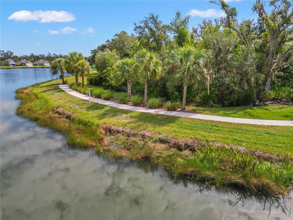 Под контрактом: $465,000 (3 спален, 2 ванн, 2226 Квадратных фут)