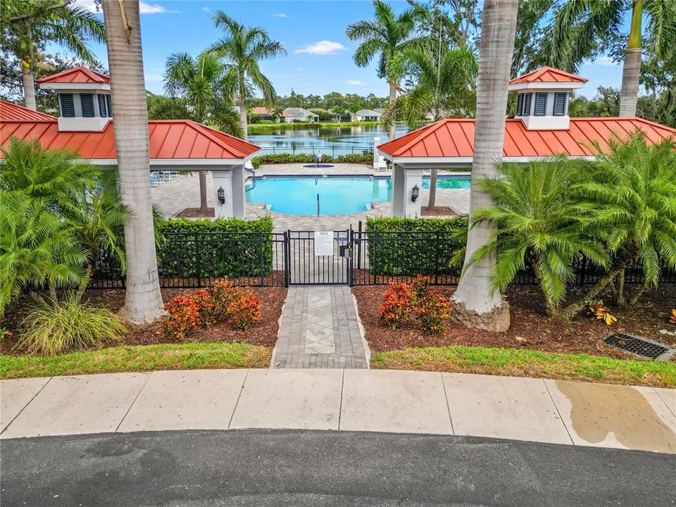 Под контрактом: $465,000 (3 спален, 2 ванн, 2226 Квадратных фут)