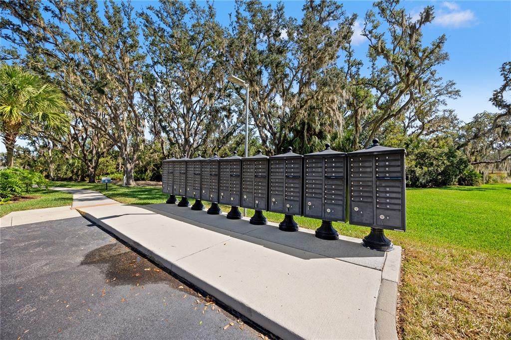 Под контрактом: $465,000 (3 спален, 2 ванн, 2226 Квадратных фут)