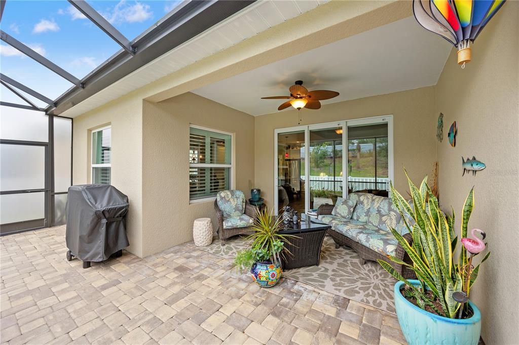 Под контрактом: $465,000 (3 спален, 2 ванн, 2226 Квадратных фут)