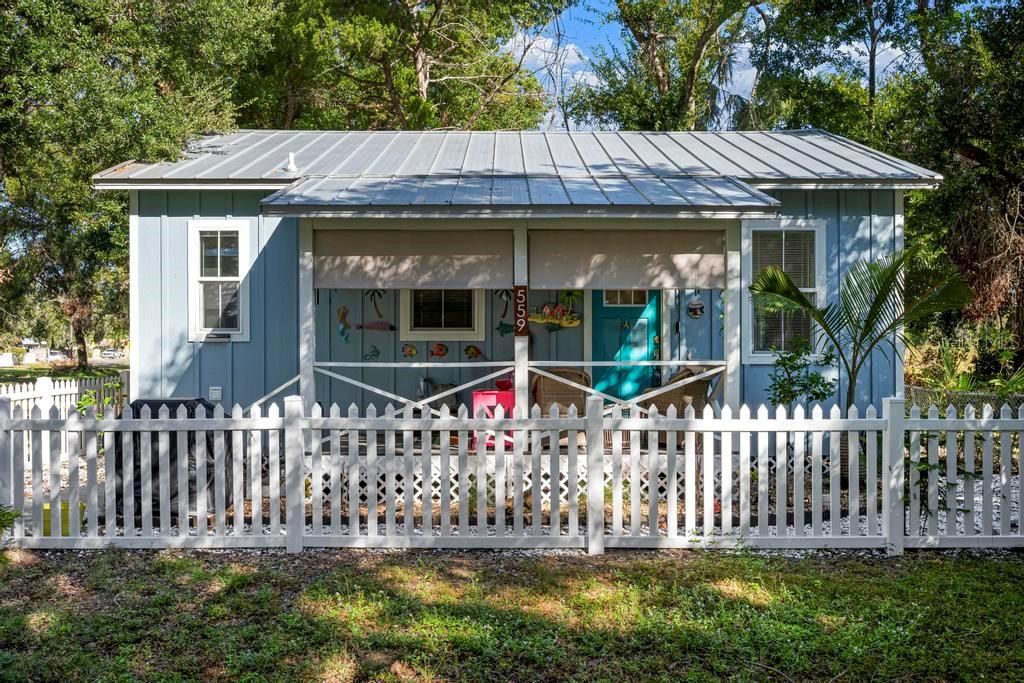 待售: $237,000 (2 贝兹, 1 浴室, 704 平方英尺)