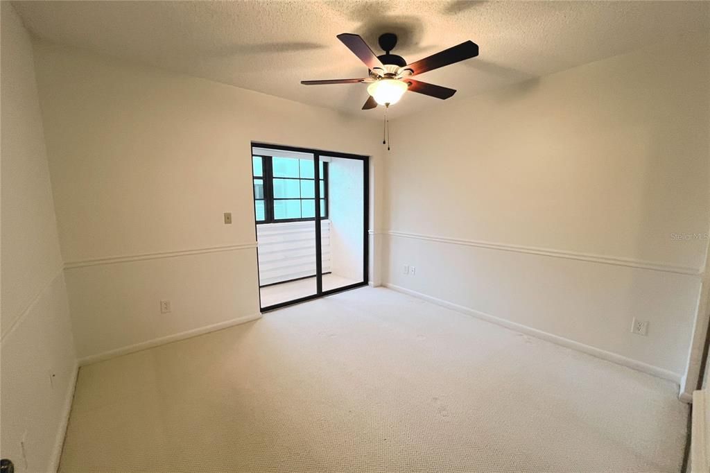 En Venta: $245,000 (2 camas, 2 baños, 1040 Pies cuadrados)