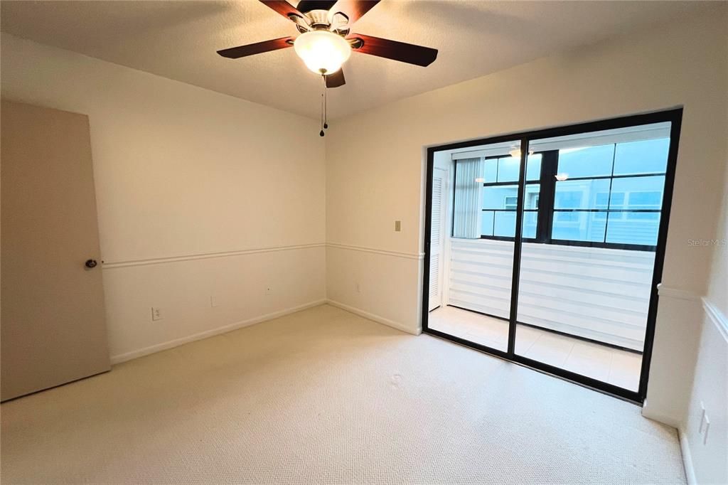 En Venta: $245,000 (2 camas, 2 baños, 1040 Pies cuadrados)