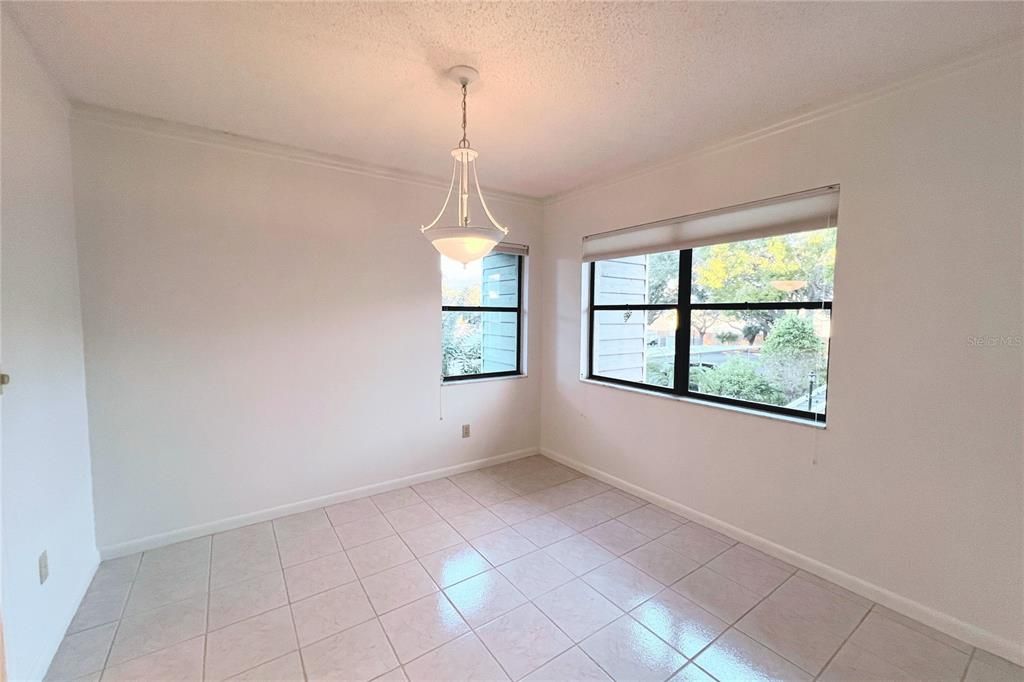 En Venta: $245,000 (2 camas, 2 baños, 1040 Pies cuadrados)