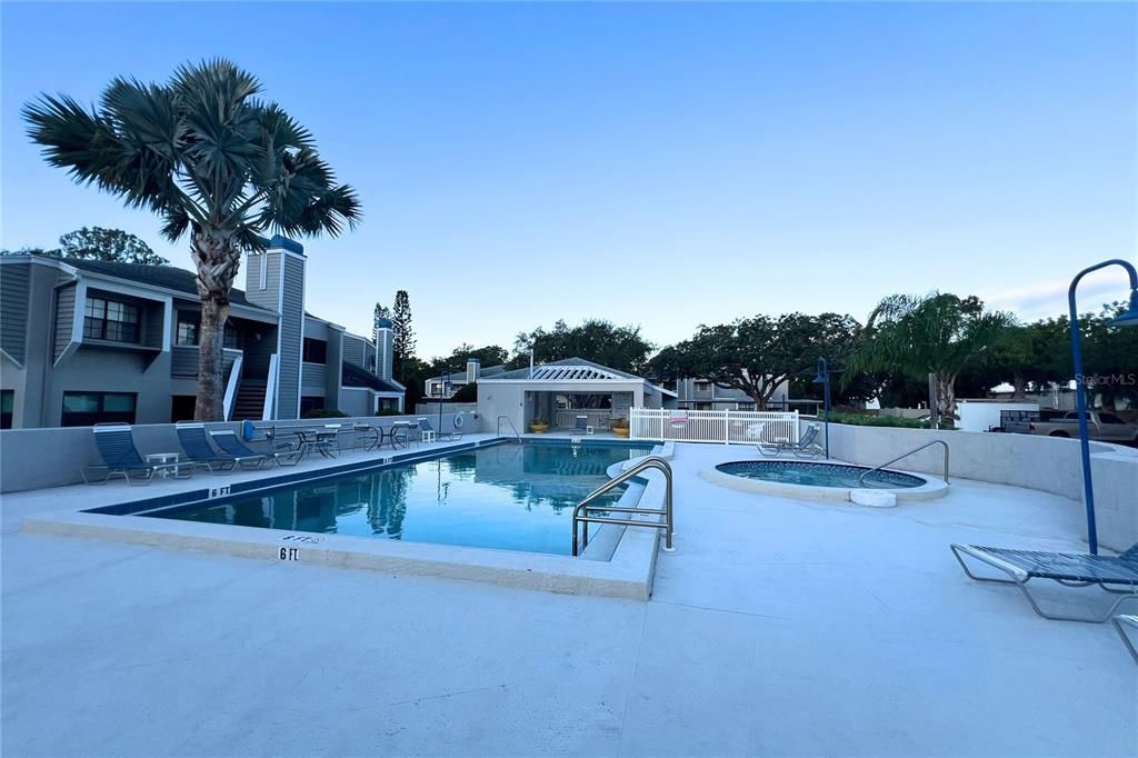 En Venta: $245,000 (2 camas, 2 baños, 1040 Pies cuadrados)