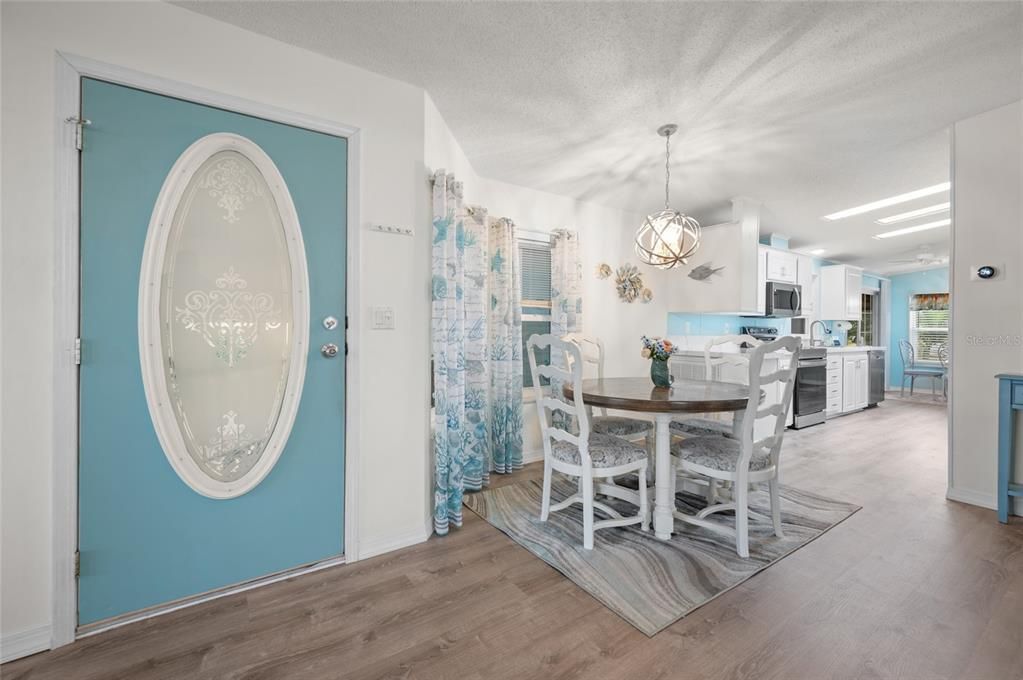 待售: $285,900 (2 贝兹, 2 浴室, 1751 平方英尺)