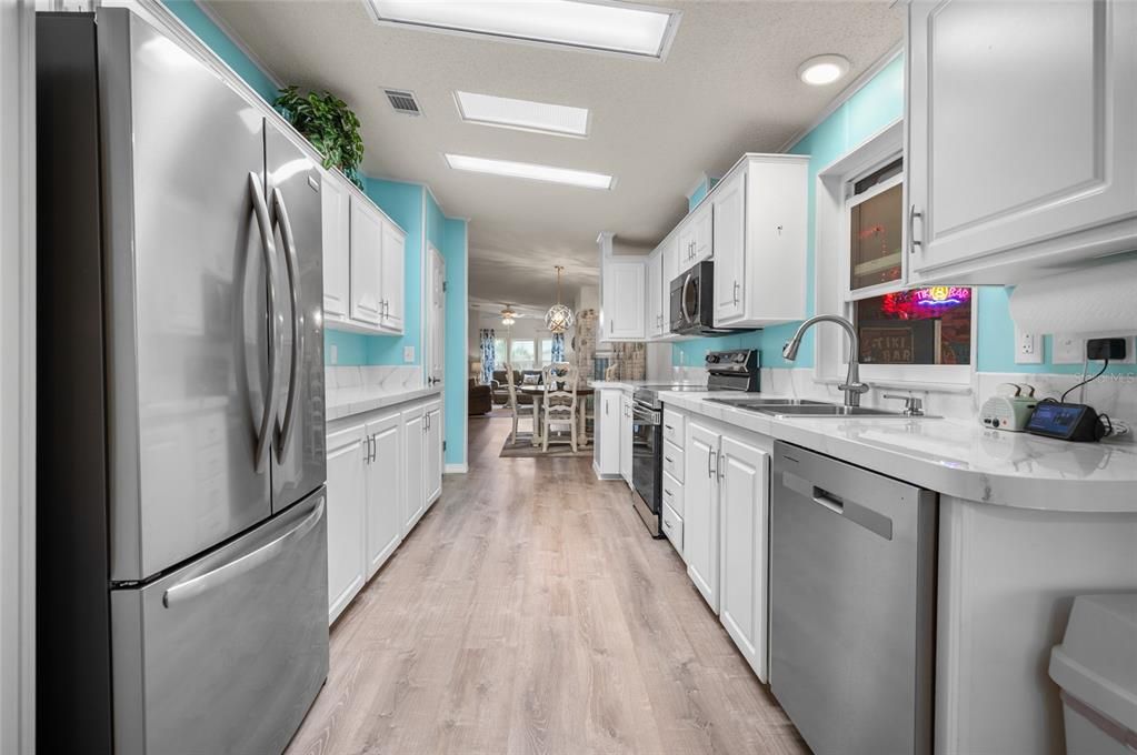 待售: $285,900 (2 贝兹, 2 浴室, 1751 平方英尺)