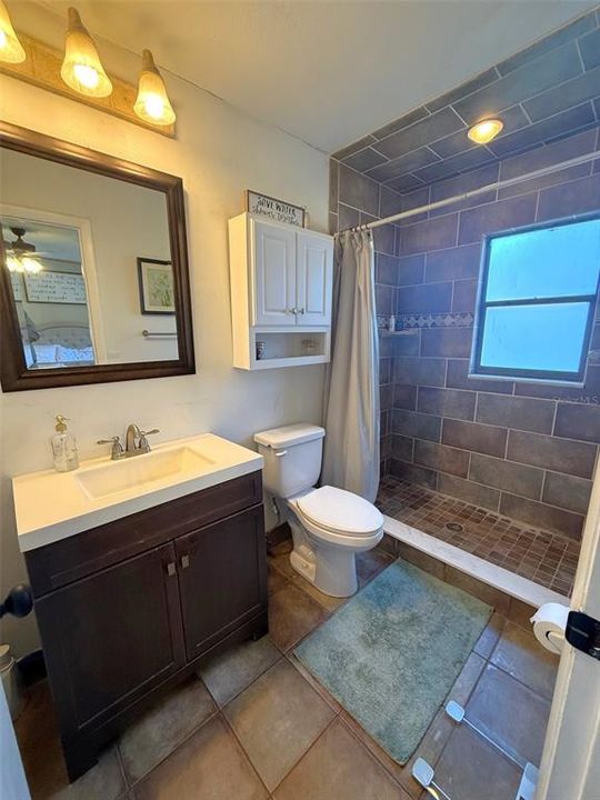 Activo con contrato: $249,500 (3 camas, 2 baños, 1372 Pies cuadrados)