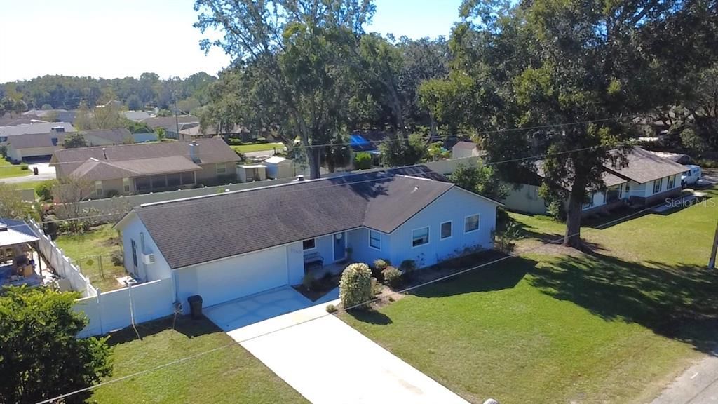 Activo con contrato: $249,500 (3 camas, 2 baños, 1372 Pies cuadrados)