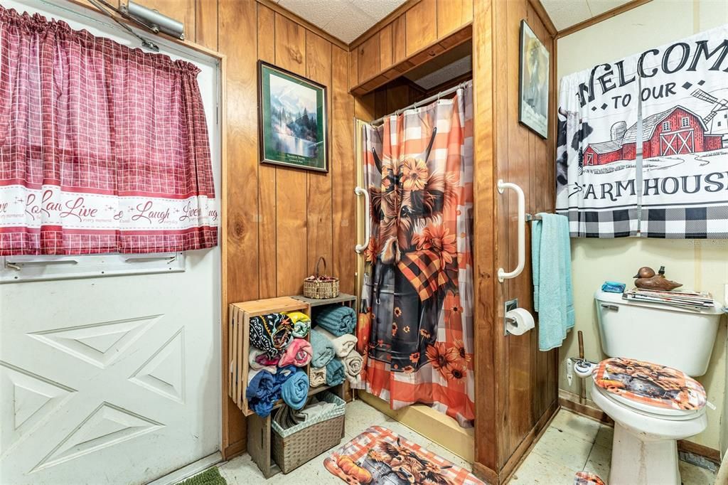 For Sale: $365,000 (2 beds, 2 baths, 1248 Square Feet)