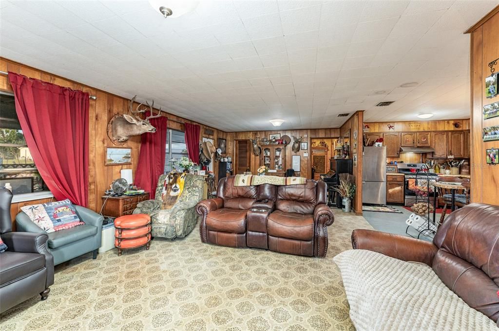 For Sale: $365,000 (2 beds, 2 baths, 1248 Square Feet)