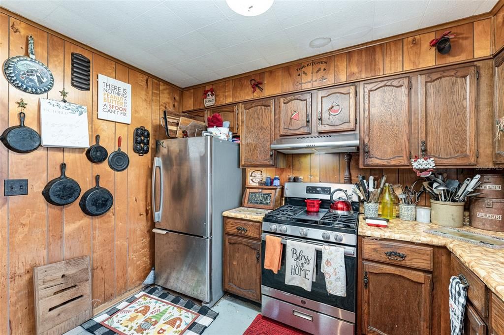 For Sale: $365,000 (2 beds, 2 baths, 1248 Square Feet)