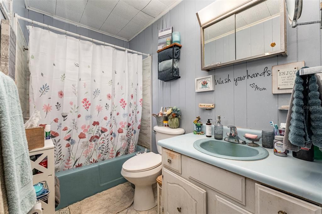 For Sale: $365,000 (2 beds, 2 baths, 1248 Square Feet)