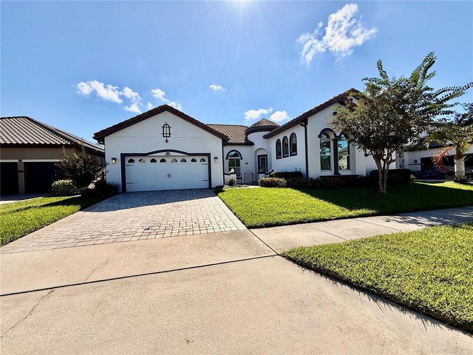 Recently Rented: $4,395 (3 beds, 2 baths, 2798 Square Feet)