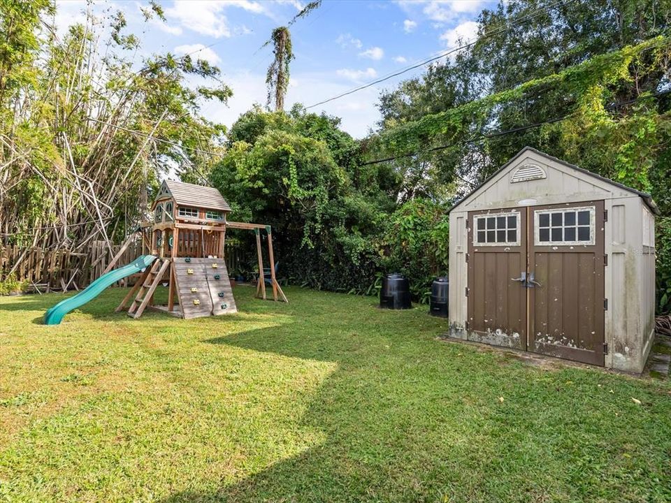 Activo con contrato: $400,000 (0.16 acres)