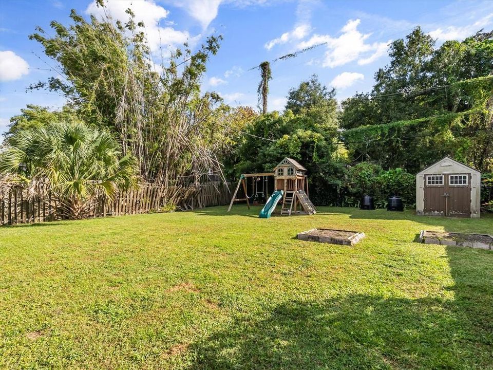 Activo con contrato: $400,000 (0.16 acres)