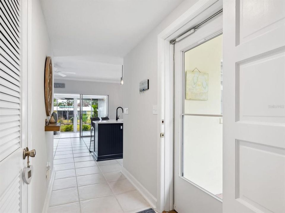 For Sale: $345,000 (2 beds, 2 baths, 1155 Square Feet)