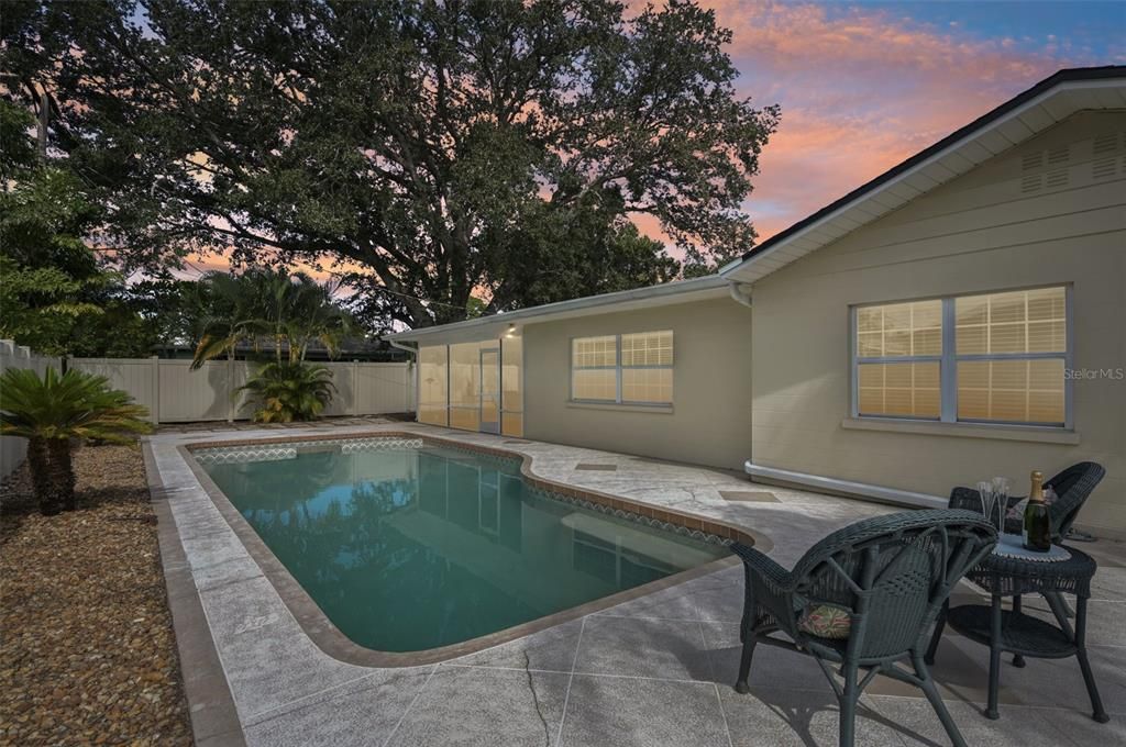 Active With Contract: $500,000 (3 beds, 2 baths, 1678 Square Feet)